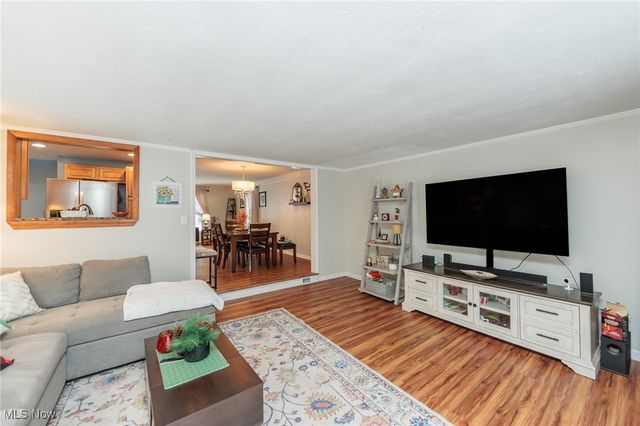 1409 Ford Road, Lyndhurst, OH 44124