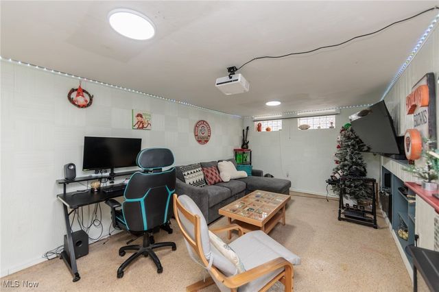 1409 Ford Road, Lyndhurst, OH 44124