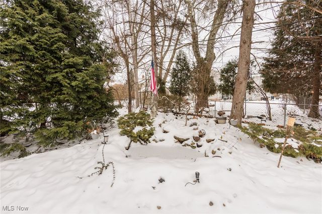 1409 Ford Road, Lyndhurst, OH 44124