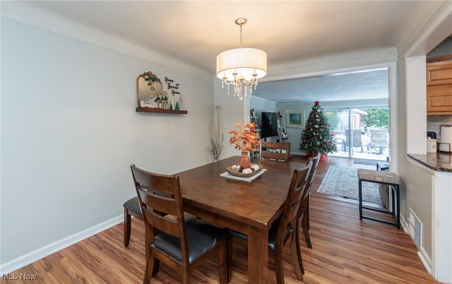 1409 Ford Road, Lyndhurst, OH 44124