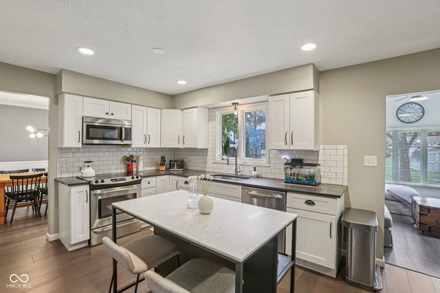 13703 Goldfinch Drive, Carmel, IN 46032