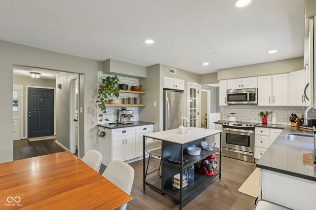 13703 Goldfinch Drive, Carmel, IN 46032