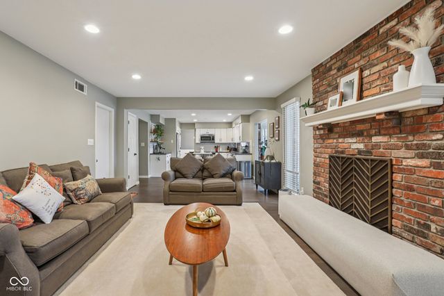 13703 Goldfinch Drive, Carmel, IN 46032