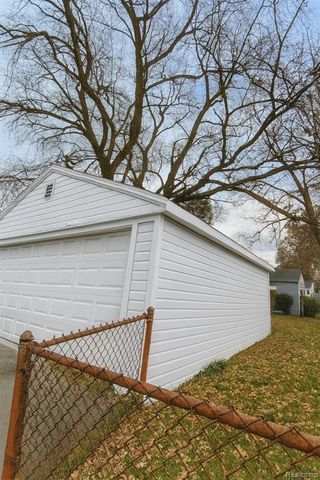 15975 Kinloch, Redford, MI 48239