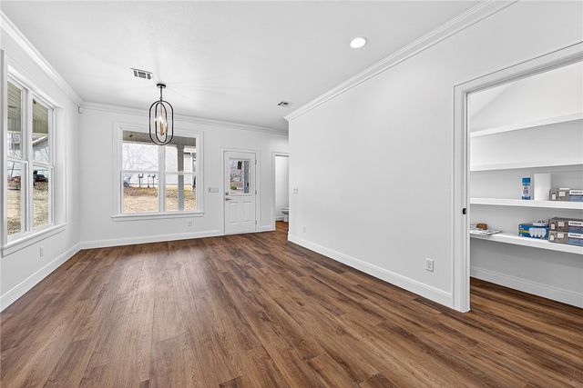 2 Foshee Lane, Bella Vista, AR 72715