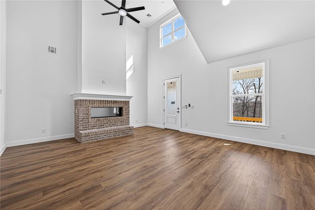 2 Foshee Lane, Bella Vista, AR 72715