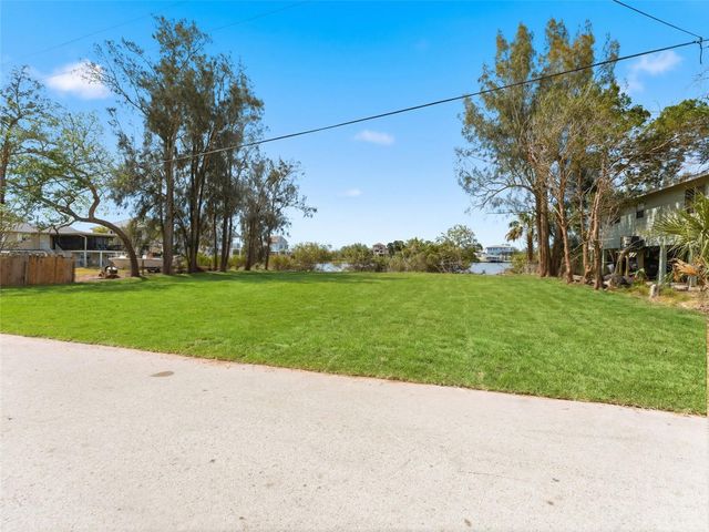 6646 SEAVIEW BOULEVARD, Hudson, FL 34667
