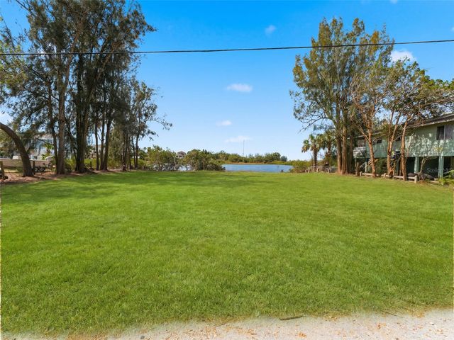 6646 SEAVIEW BOULEVARD, Hudson, FL 34667