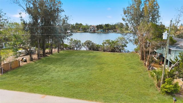 6646 SEAVIEW BOULEVARD, Hudson, FL 34667