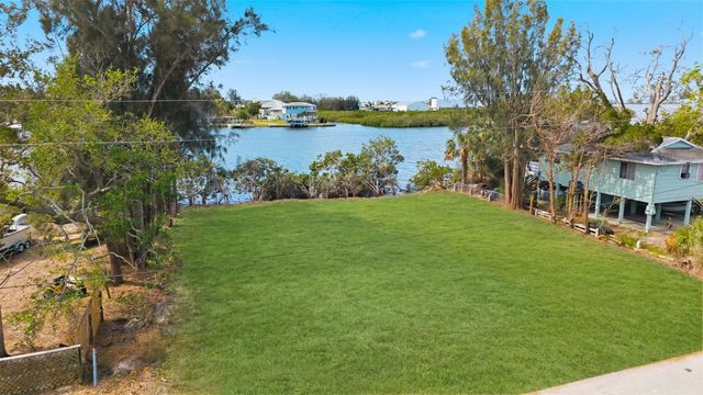 6646 SEAVIEW BOULEVARD, Hudson, FL 34667