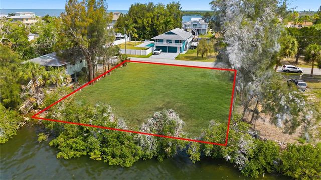 6646 SEAVIEW BOULEVARD, Hudson, FL 34667