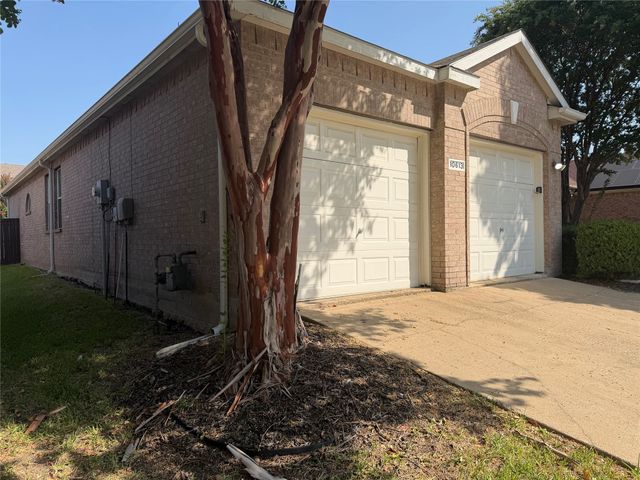 10613 Lansdowne Lane, Rowlett, TX 75089