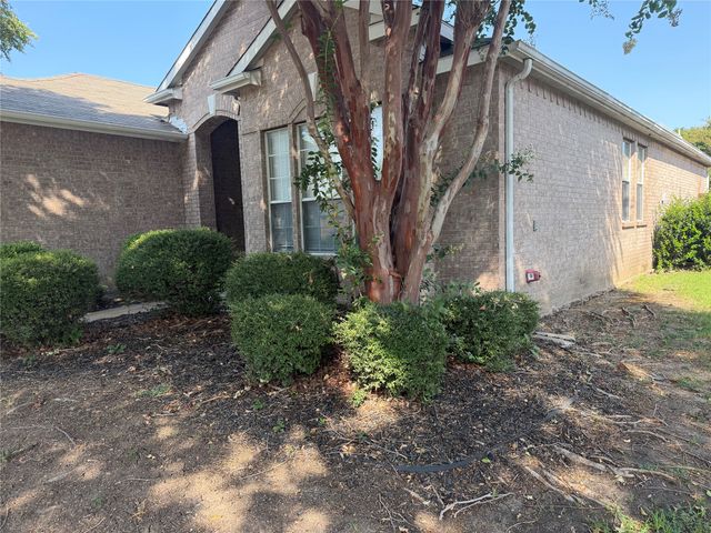 10613 Lansdowne Lane, Rowlett, TX 75089