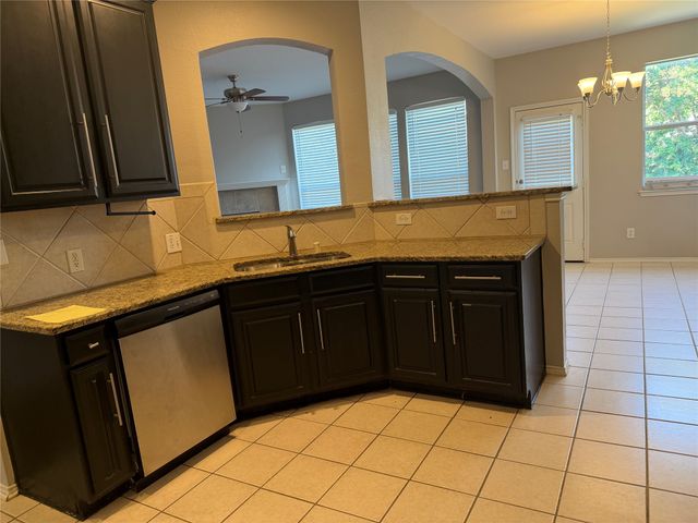 10613 Lansdowne Lane, Rowlett, TX 75089