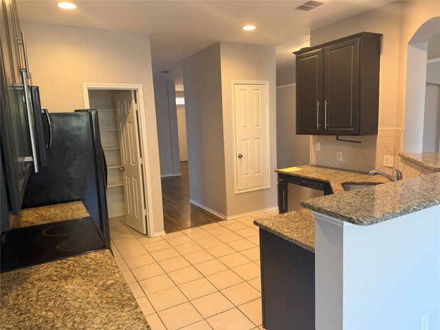 10613 Lansdowne Lane, Rowlett, TX 75089
