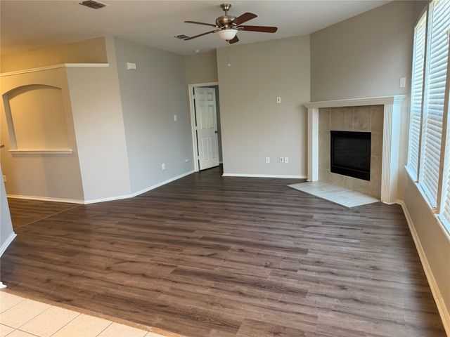 10613 Lansdowne Lane, Rowlett, TX 75089