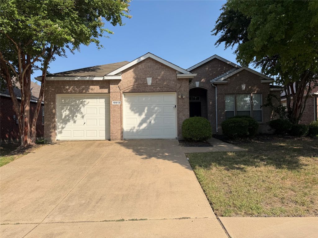 10613 Lansdowne Lane, Rowlett, TX 75089