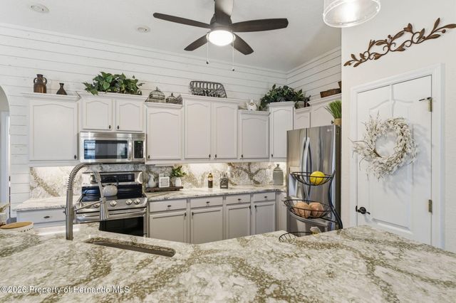 13843 Rudi Loop, Spring Hill, FL 34609