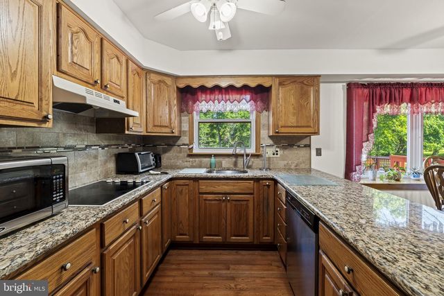 97 LOWER HOLLAND RD, Southampton, PA 18966