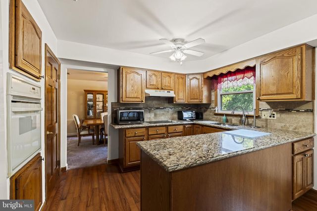 97 LOWER HOLLAND RD, Southampton, PA 18966
