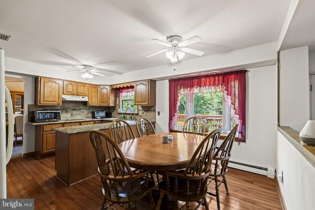 97 LOWER HOLLAND RD, Southampton, PA 18966