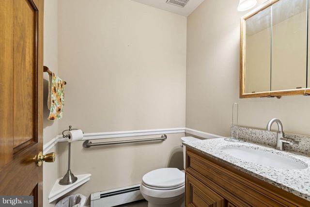 97 LOWER HOLLAND RD, Southampton, PA 18966
