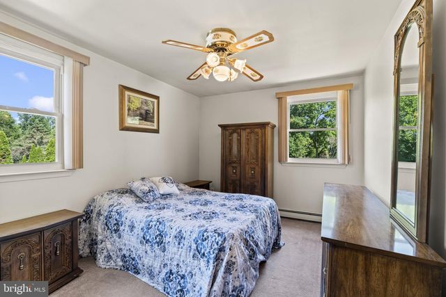 97 LOWER HOLLAND RD, Southampton, PA 18966
