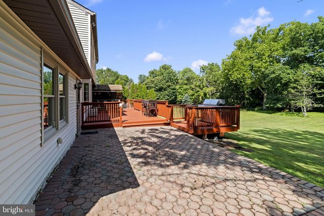 97 LOWER HOLLAND RD, Southampton, PA 18966