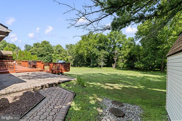 97 LOWER HOLLAND RD, Southampton, PA 18966