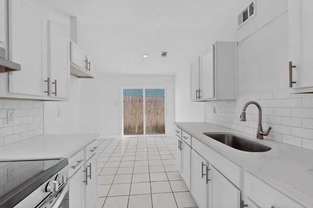 9918 Cedar Mountain Circle, Dallas, TX 75217