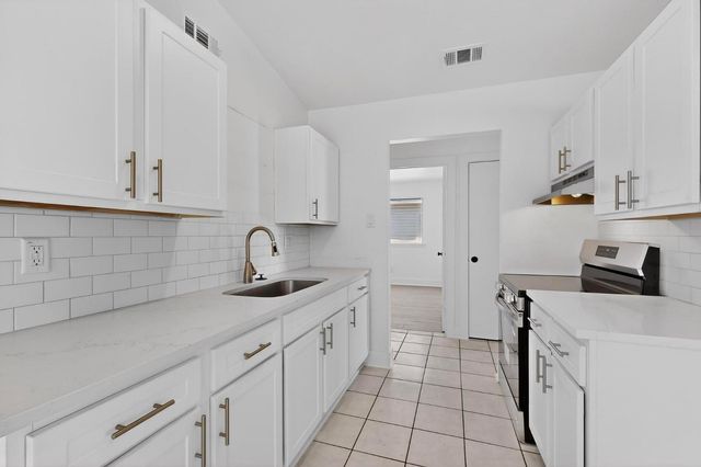 9918 Cedar Mountain Circle, Dallas, TX 75217