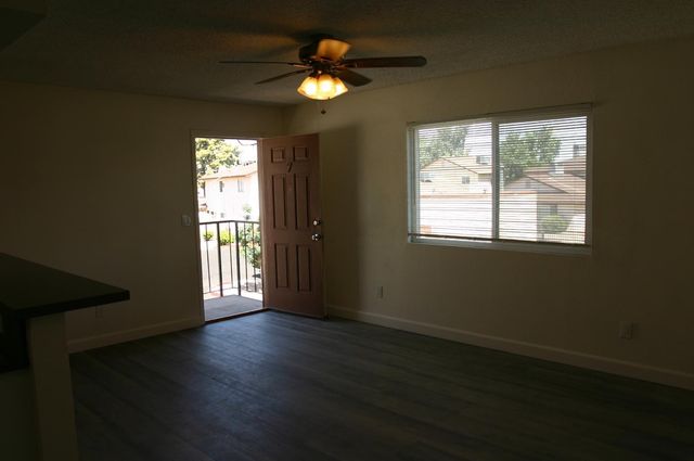 860 E Brown Road Apt 7, Mesa, AZ 85203