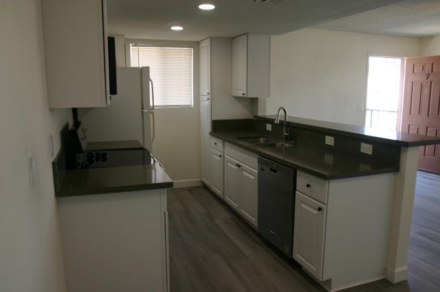860 E Brown Road Apt 7, Mesa, AZ 85203
