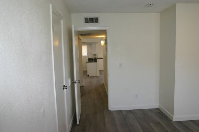 860 E Brown Road Apt 7, Mesa, AZ 85203