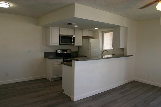 860 E Brown Road Apt 7, Mesa, AZ 85203