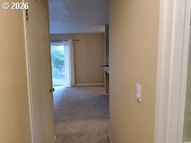 1040 Se COLUMBIA RIDGE Dr 2, Vancouver, WA 98664