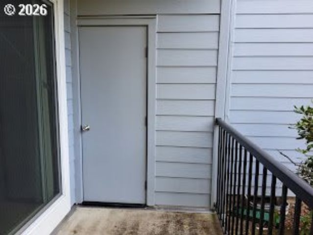 1040 Se COLUMBIA RIDGE Dr 2, Vancouver, WA 98664