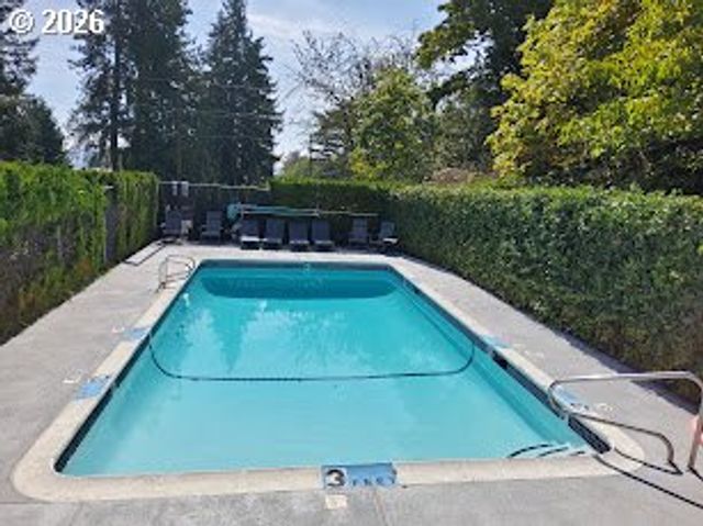 1040 Se COLUMBIA RIDGE Dr 2, Vancouver, WA 98664
