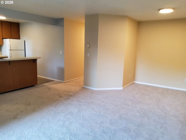 1040 Se COLUMBIA RIDGE Dr 2, Vancouver, WA 98664