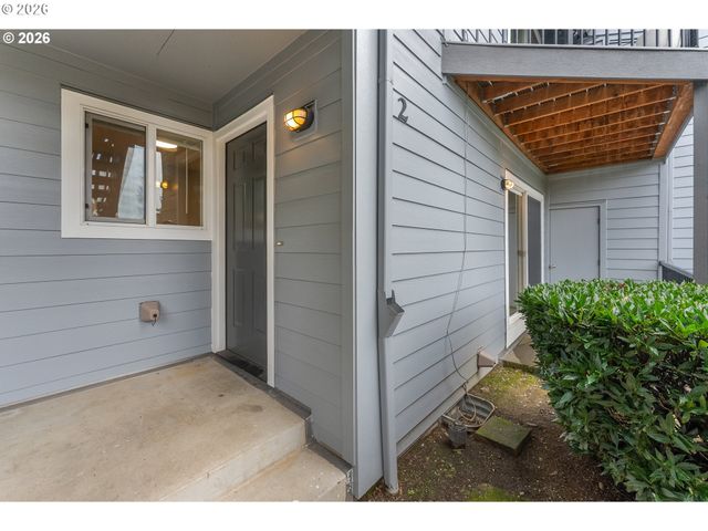 1040 Se COLUMBIA RIDGE Dr 2, Vancouver, WA 98664