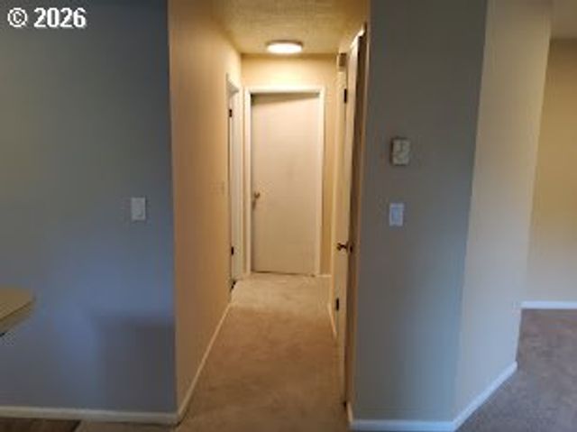 1040 Se COLUMBIA RIDGE Dr 2, Vancouver, WA 98664