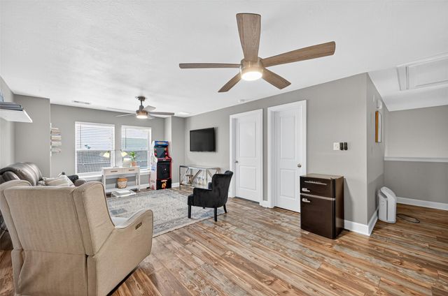 18307 Pin Oak Bend Drive, Cypress, TX 77433