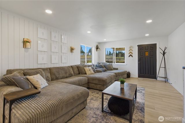 23724 SE 436th Street, Enumclaw, WA 98022