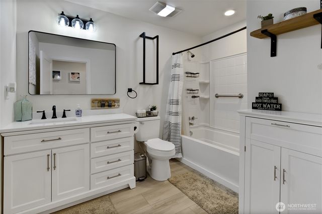 23724 SE 436th Street, Enumclaw, WA 98022