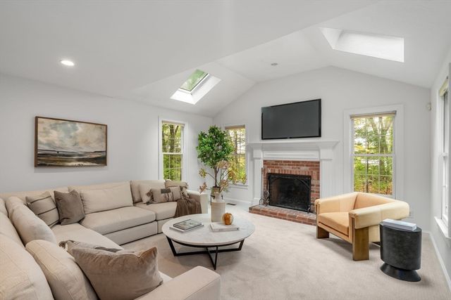 11 Green Way, Wayland, MA 01778