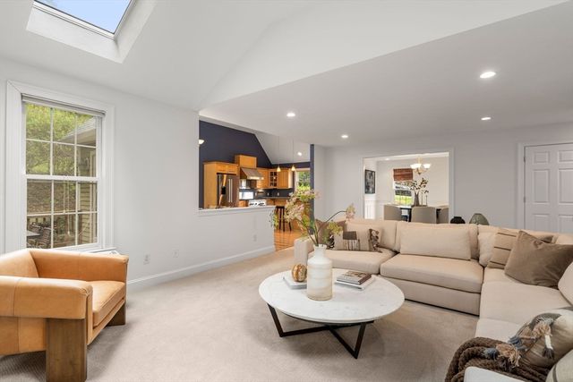11 Green Way, Wayland, MA 01778