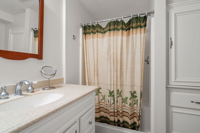 11 Green Way, Wayland, MA 01778