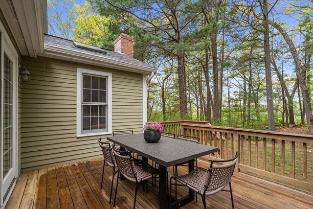 11 Green Way, Wayland, MA 01778