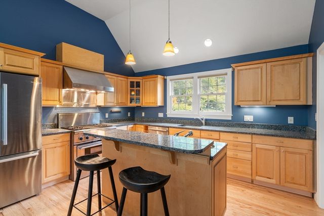 11 Green Way, Wayland, MA 01778