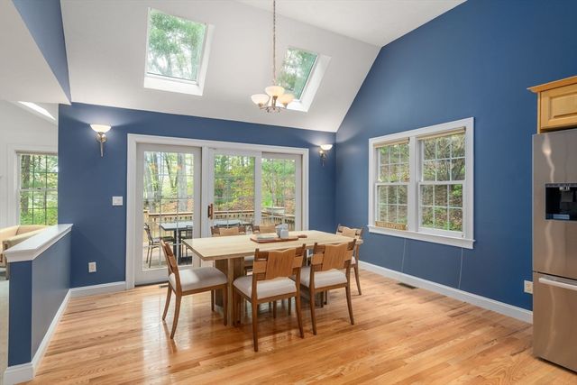 11 Green Way, Wayland, MA 01778